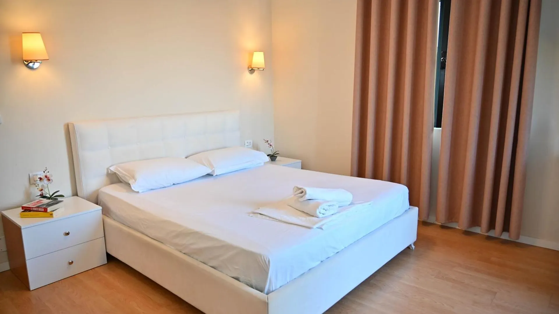 Hotel Globo Durres Albania