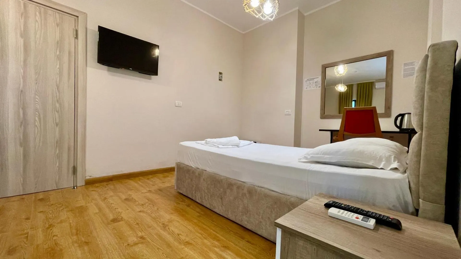 Hotel Globo Durres 0*,  Albania